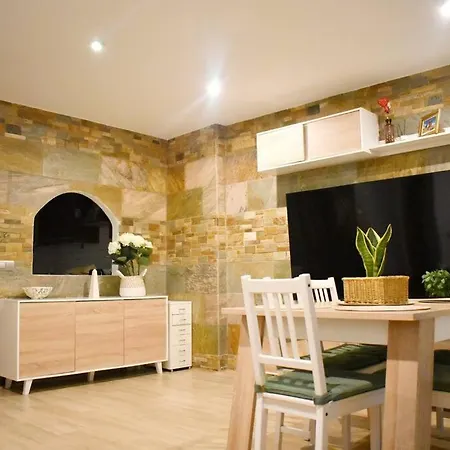 La Puntilla Deluxe *