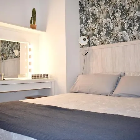 La Puntilla Deluxe Apartment *